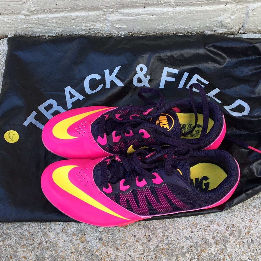 Metal spikes + wrench included! Fit snugly